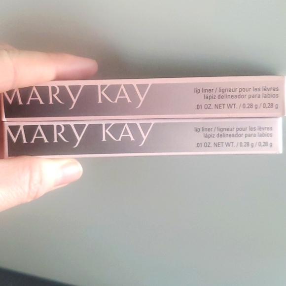 Mary Kay Lip Liner Coral, Light Nude,Waterproof, long-lasting formula sharpener - Picture 1 of 4